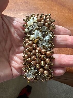 Brown pearl, seed bead and white stones stretch bracelet
